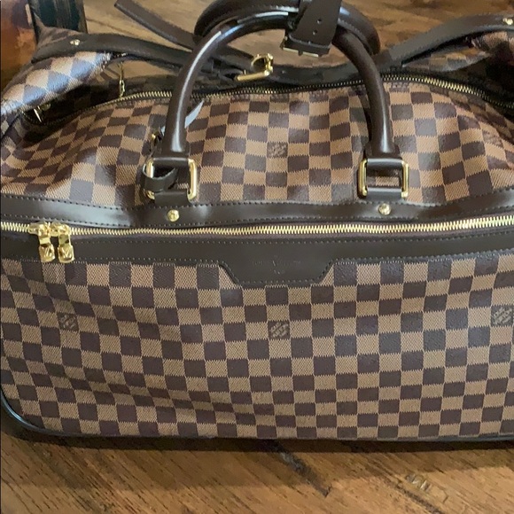 Louis Vuitton over night bag - Picture 3 of 8